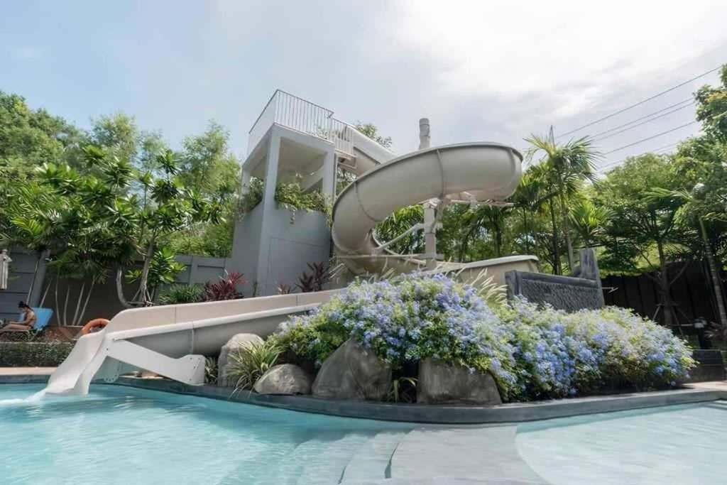 Sea View -High Floor 2 Bed Room Excellent Location Pattaya Exteriör bild