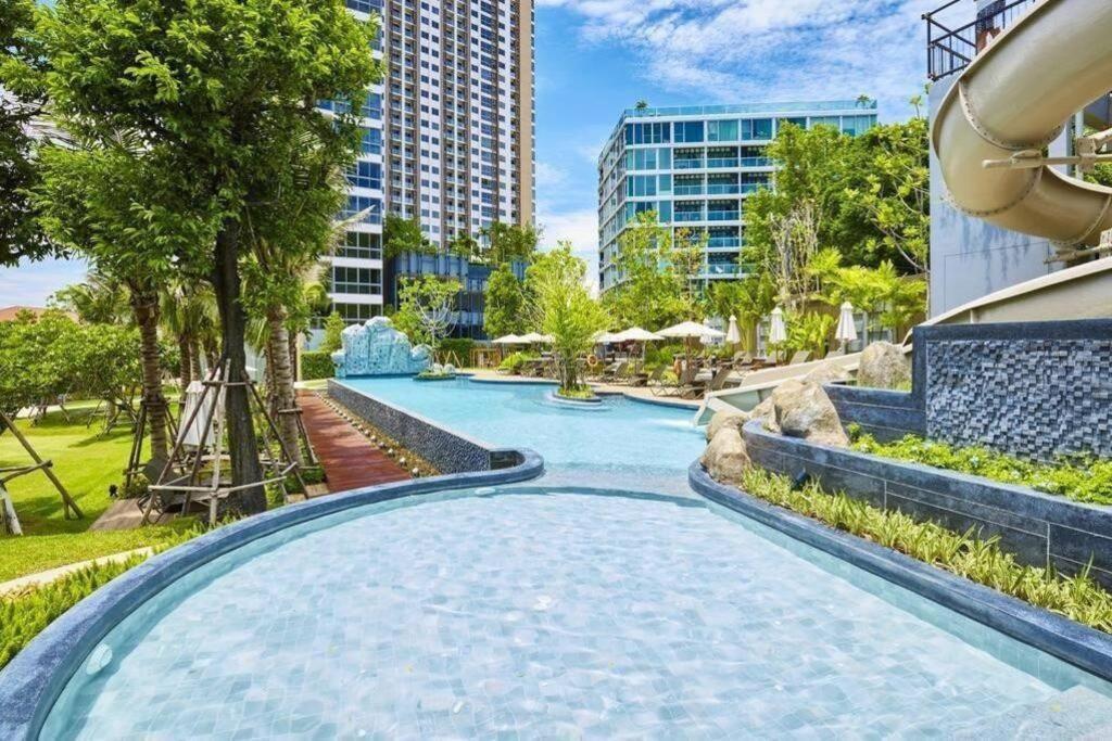 Sea View -High Floor 2 Bed Room Excellent Location Pattaya Exteriör bild