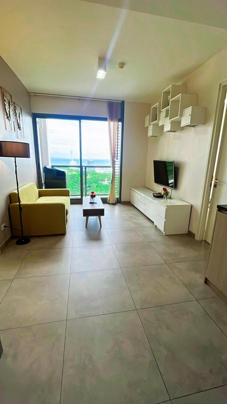 Sea View -High Floor 2 Bed Room Excellent Location Pattaya Exteriör bild